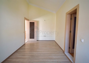 Wohnung mit 6+2 Doppelhaushälfte im Zentrum von Antalya 