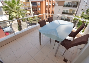 Wohnung mit 6+2 Doppelhaushälfte im Zentrum von Antalya 