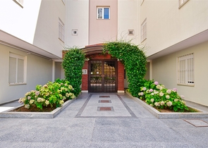 Wohnung mit 6+2 Doppelhaushälfte im Zentrum von Antalya 