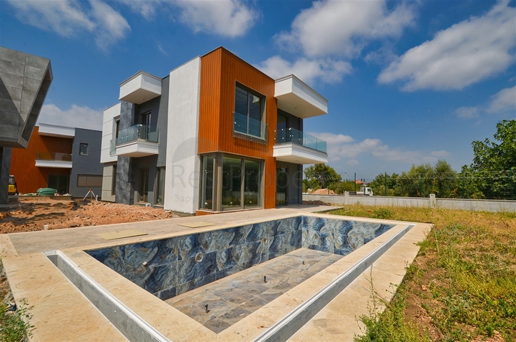 4+1-Villen im Stadtteil Doshemealty - Antalya 