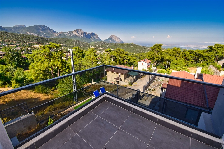 Villa mit 3+2 Grundrissen in der Nachbarschaft von Gaikbair - Antalya 