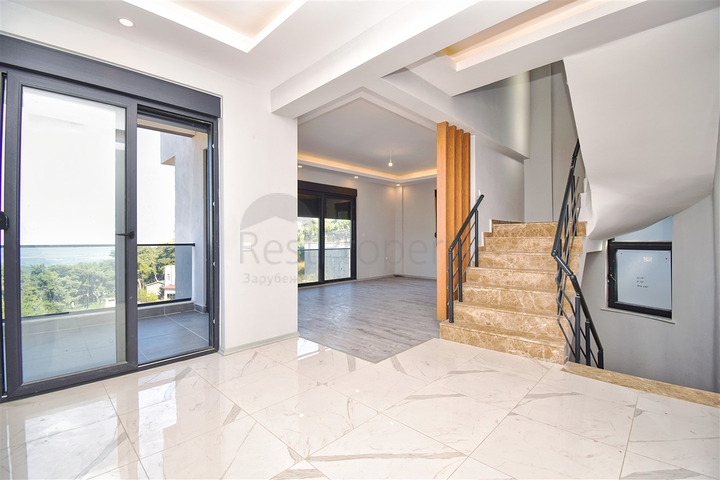 Villa mit 3+2 Grundrissen in der Nachbarschaft von Gaikbair - Antalya 