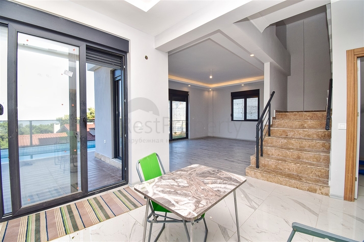 Villa mit 3+2 Grundrissen in der Nachbarschaft von Gaikbair - Antalya 