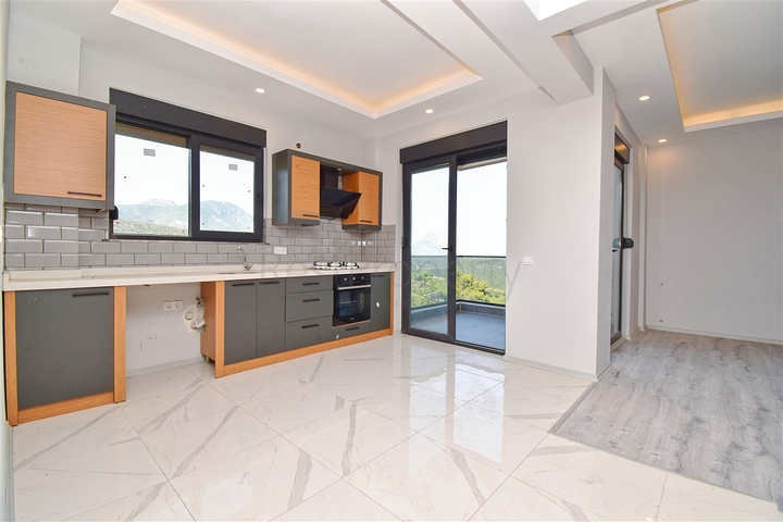 Villa mit 3+2 Grundrissen in der Nachbarschaft von Gaikbair - Antalya 