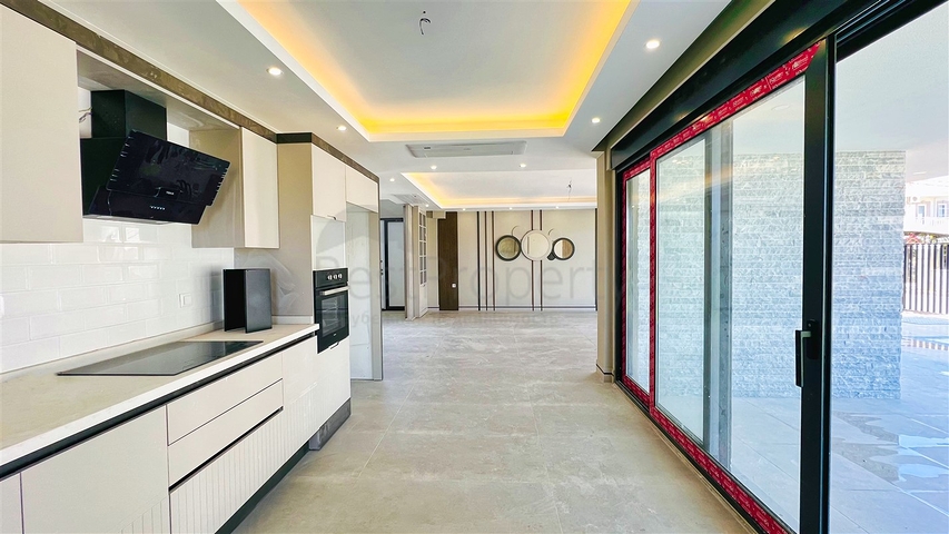 Wunderschöne 4+1-Villa im Stadtteil Kemer - Antalya 