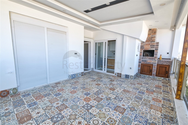 4+1 Duplex-Wohnung im Zentrum von Antalya 