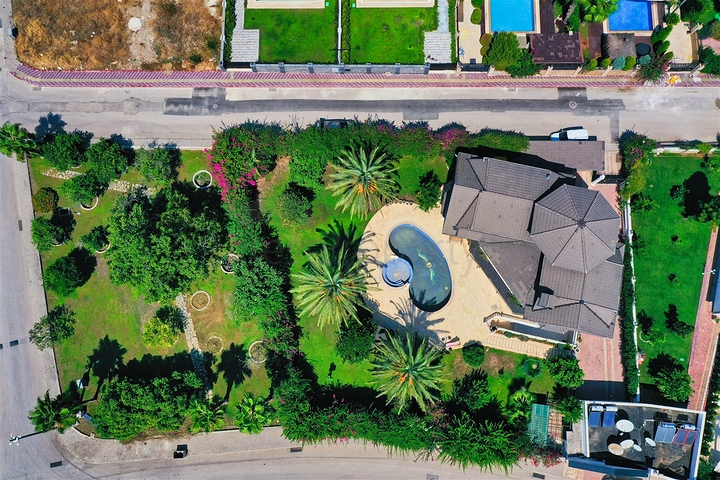 Villa mit 7+1 Grundriss im Stadtteil Kemer - Antalya 