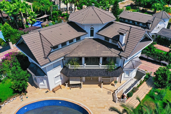 Villa mit 7+1 Grundriss im Stadtteil Kemer - Antalya 