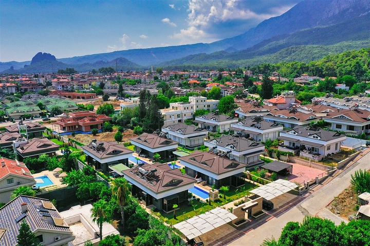 Reihenhaus mit 3+1 Grundrissen im Stadtteil Kemer - Antalya   Reihenhaus mit 3+1 Grundrissen im Stadtteil Kemer - Antalya