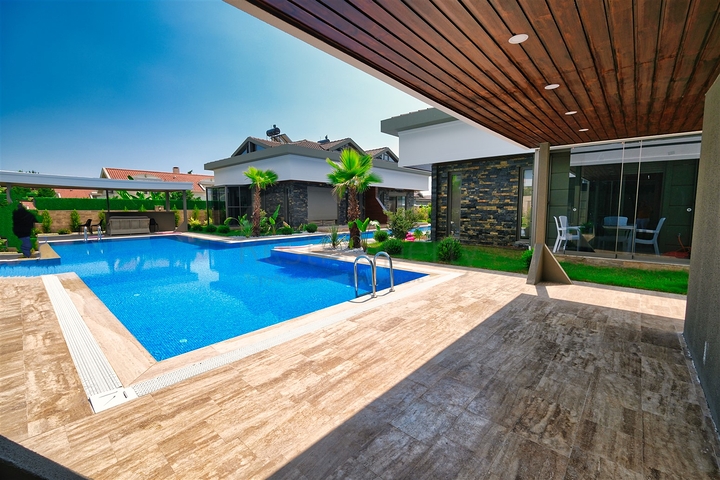 Reihenhaus mit 3+1 Grundrissen im Stadtteil Kemer - Antalya   Reihenhaus mit 3+1 Grundrissen im Stadtteil Kemer - Antalya