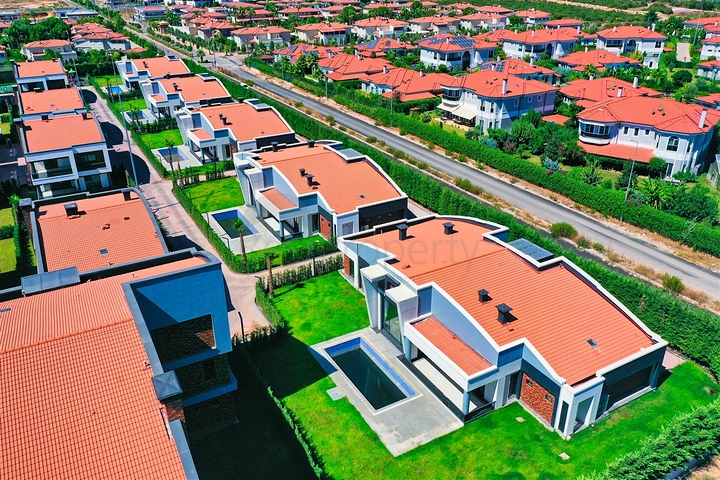 Premium-Villen in der Region Doshemealty - Antalya 