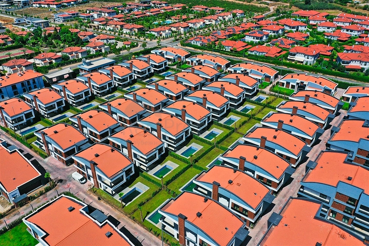 Premium-Villen in der Region Doshemealty - Antalya 