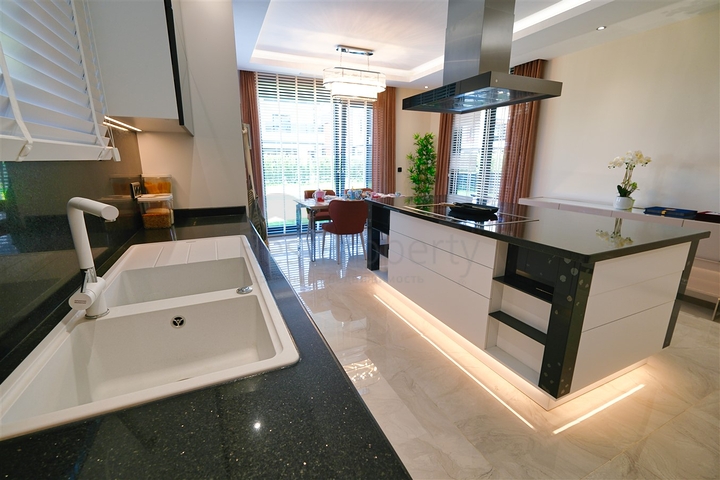 Premium-Villen in der Region Doshemealty - Antalya 