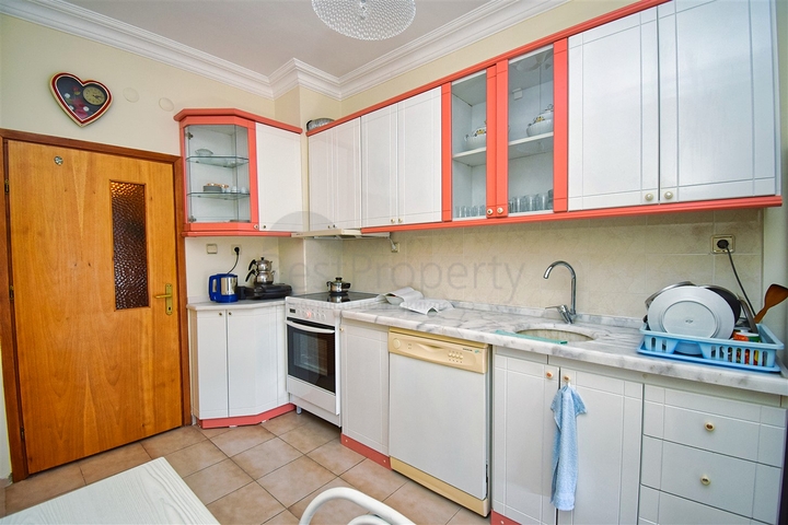 3+1 Wohnung in der Wohngegend Fener - Antalya 