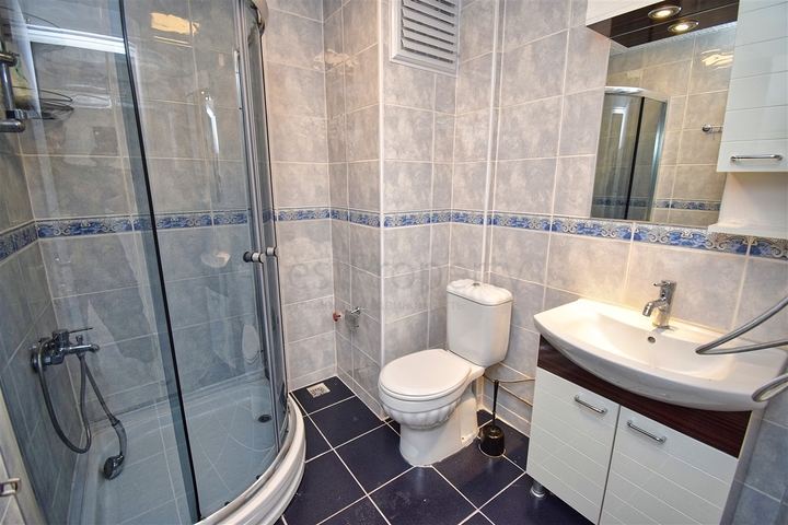 2+1 Wohnung in der Wohngegend von Kemeragsa - Antalya 