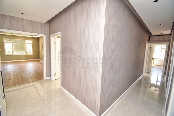 Apartment mit 3+1 Grundriss in der Wohngegend Gyursou - Antalya 