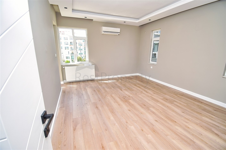 Apartment mit 3+1 Grundriss in der Wohngegend Gyursou - Antalya 