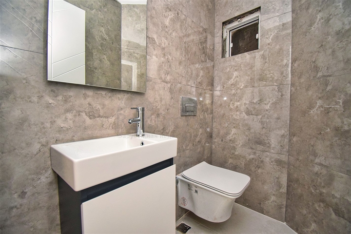 Apartment mit 3+1 Grundriss in der Wohngegend Gyursou - Antalya 