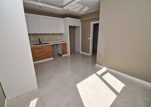 Apartment mit 3+1 Grundriss in der Wohngegend Gyursou - Antalya 