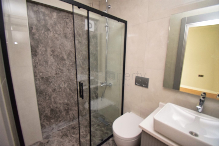 Apartment mit 3+1 Grundriss in der Wohngegend Gyursou - Antalya 