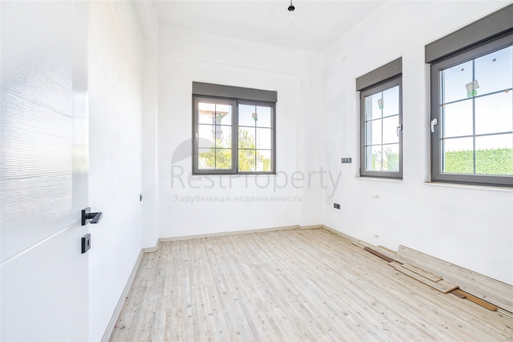 Villa mit 5+1 Grundrissen in der Region Doshemealty - Antalya 