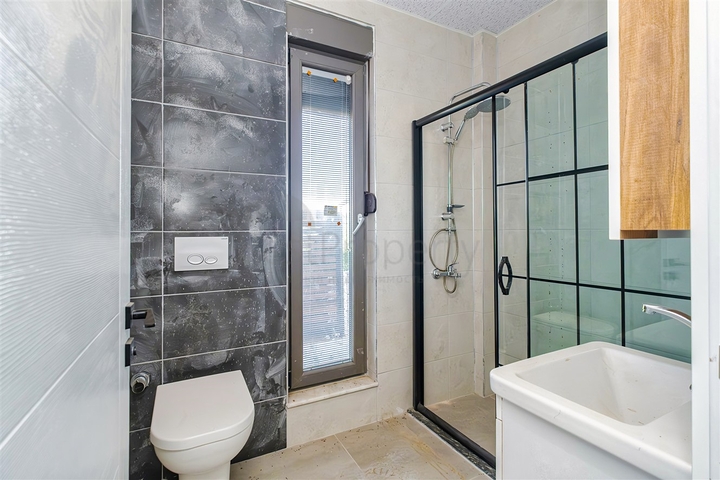 Villa mit 5+1 Grundrissen in der Region Doshemealty - Antalya 