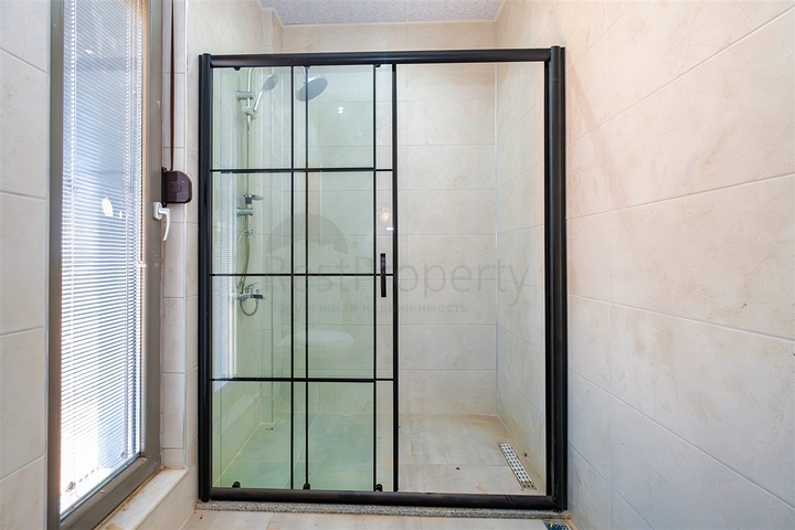 Villa mit 5+1 Grundrissen in der Region Doshemealty - Antalya 