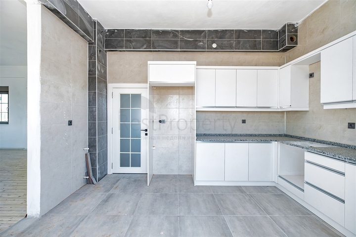 Villa mit 5+1 Grundrissen in der Region Doshemealty - Antalya 