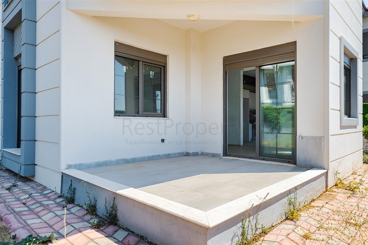 Villa mit 5+1 Grundrissen in der Region Doshemealty - Antalya 