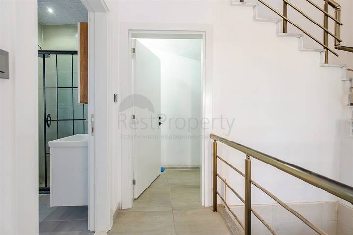 Villa mit 5+1 Grundrissen in der Region Doshemealty - Antalya 