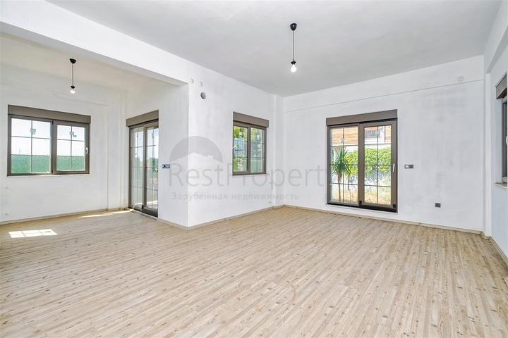 Villa mit 5+1 Grundrissen in der Region Doshemealty - Antalya 