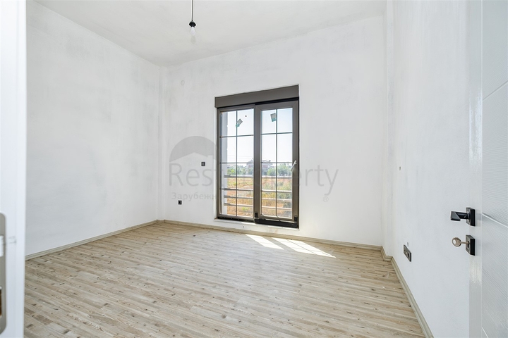 Villa mit 5+1 Grundrissen in der Region Doshemealty - Antalya 