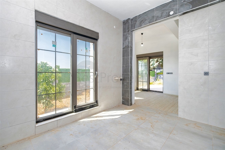 Villa mit 5+1 Grundrissen in der Region Doshemealty - Antalya 