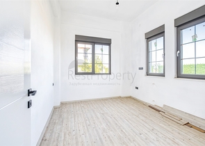 Villa mit 5+1 Grundrissen in der Region Doshemealty - Antalya 