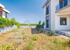 Villa mit 5+1 Grundrissen in der Region Doshemealty - Antalya 