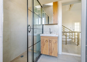 Villa mit 5+1 Grundrissen in der Region Doshemealty - Antalya 