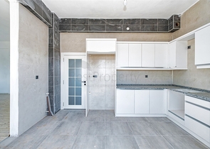 Villa mit 5+1 Grundrissen in der Region Doshemealty - Antalya 