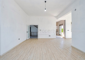 Villa mit 5+1 Grundrissen in der Region Doshemealty - Antalya 