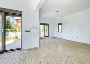 Villa mit 5+1 Grundrissen in der Region Doshemealty - Antalya 