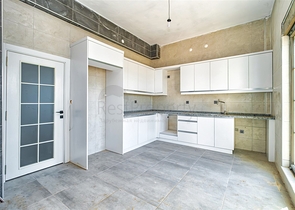 Villa mit 5+1 Grundrissen in der Region Doshemealty - Antalya 