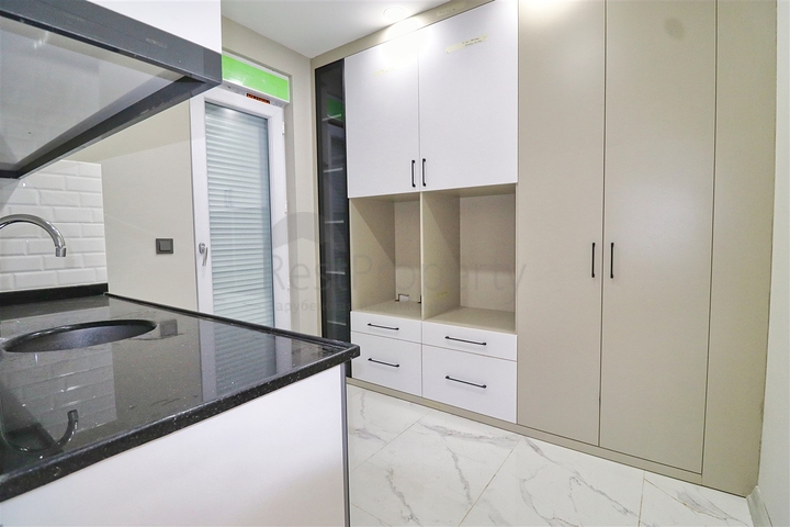 Villa mit 5+1 Grundrissen in der Region Doshemealty - Antalya 