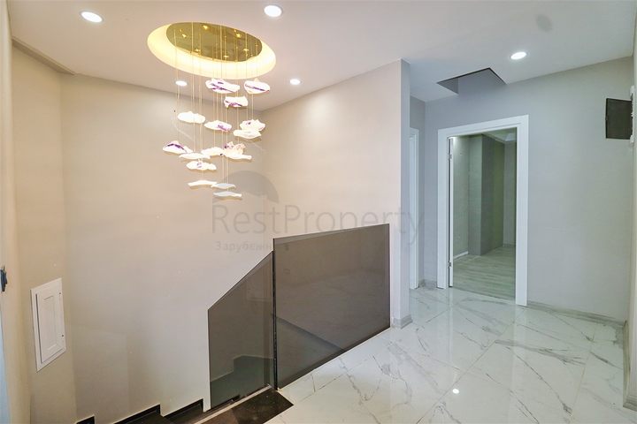 Villa mit 5+1 Grundrissen in der Region Doshemealty - Antalya 