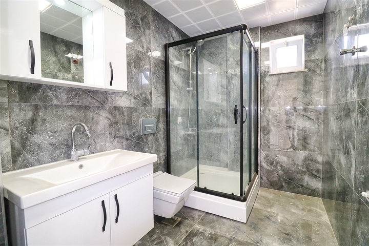 Villa mit 5+1 Grundrissen in der Region Doshemealty - Antalya 