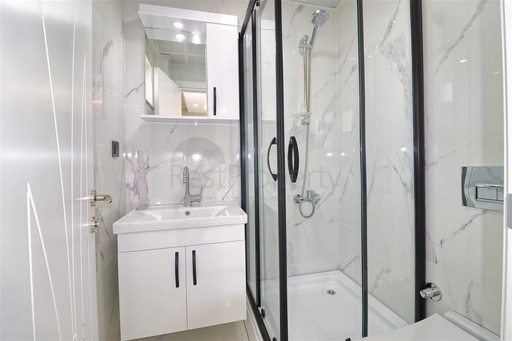 Villa mit 5+1 Grundrissen in der Region Doshemealty - Antalya 