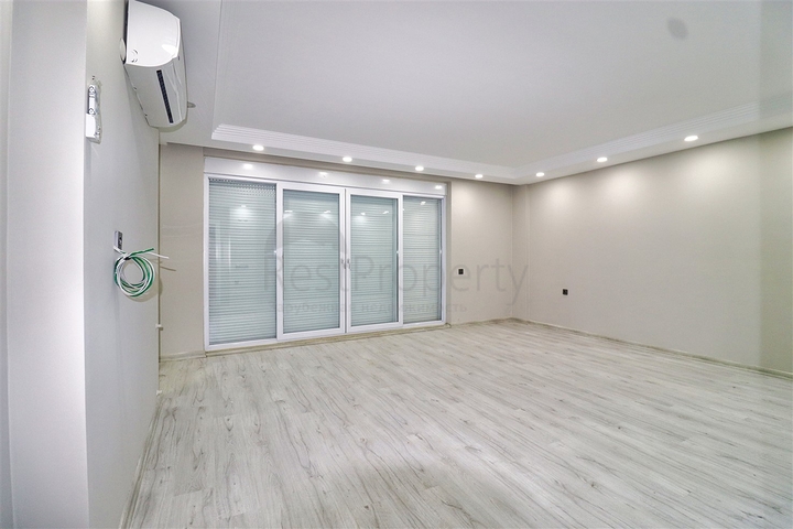 Villa mit 5+1 Grundrissen in der Region Doshemealty - Antalya 