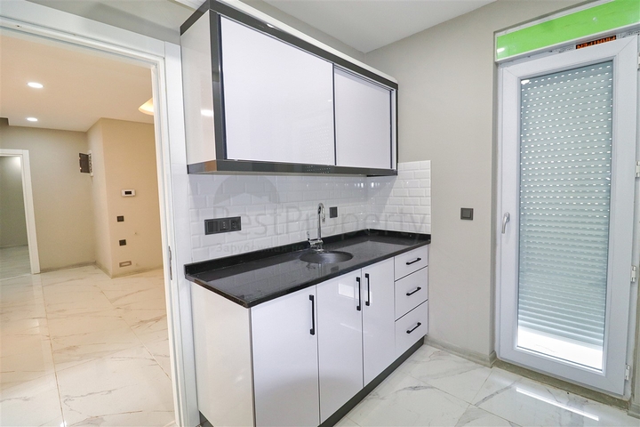 Villa mit 5+1 Grundrissen in der Region Doshemealty - Antalya 