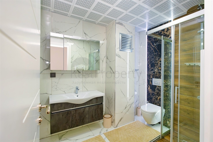 Villa mit 5+1 Grundriss in der Wohngegend Güzeloba - Antalya 