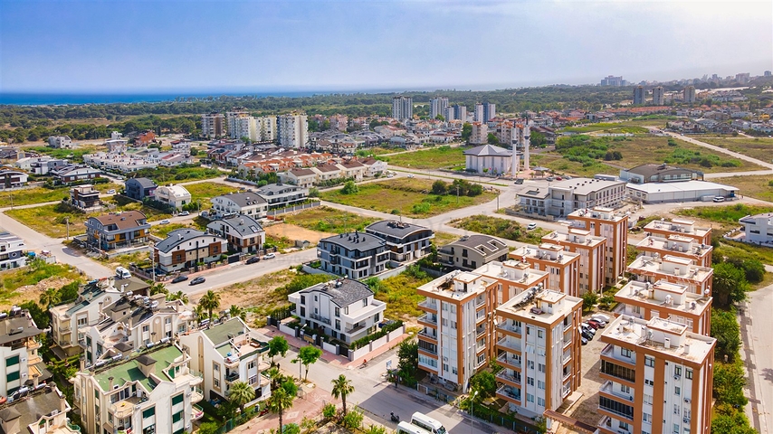 Villa mit 5+1 Grundriss in der Wohngegend Güzeloba - Antalya 