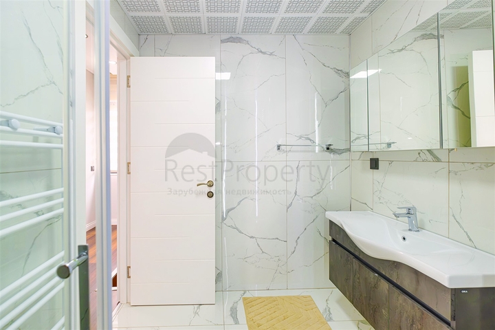 Villa mit 5+1 Grundriss in der Wohngegend Güzeloba - Antalya 