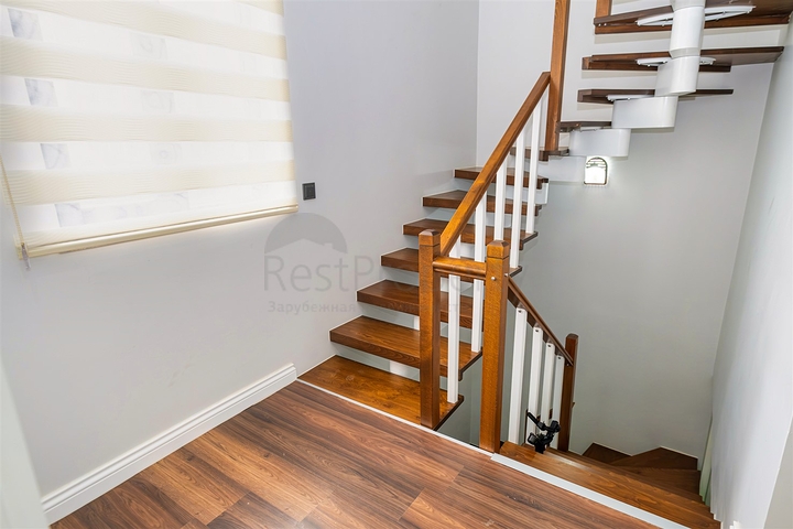 Villa mit 5+1 Grundriss in der Wohngegend Güzeloba - Antalya 